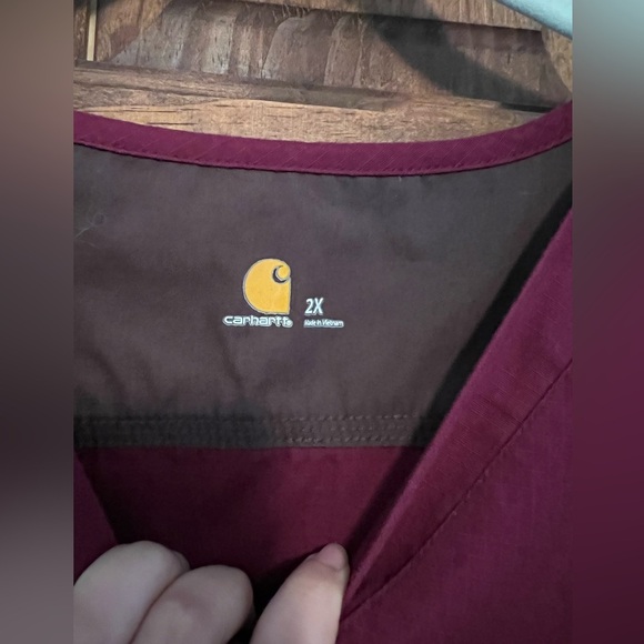 Carhartt Rugged Flex Ripstop Chest Pocket Scrub Top Color Wine Size 2X - Picture 4 of 11